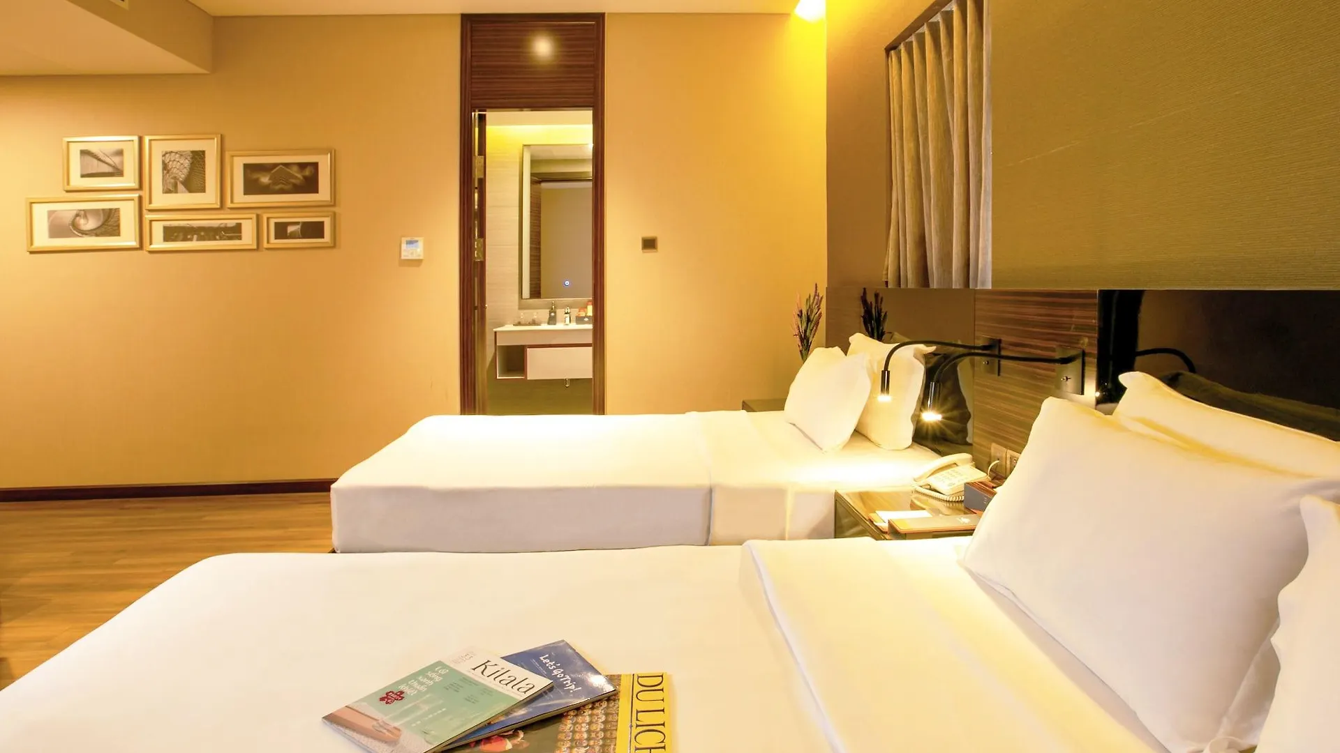 Queen Ann Hotel Ho Chi Minh City 3*,  Vietnam