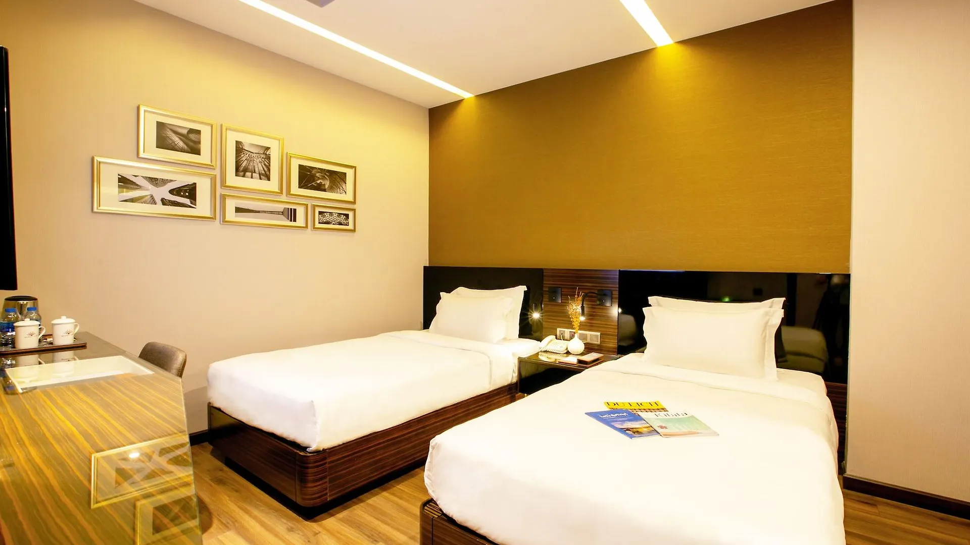 Queen Ann Hotel Ho Chi Minh City