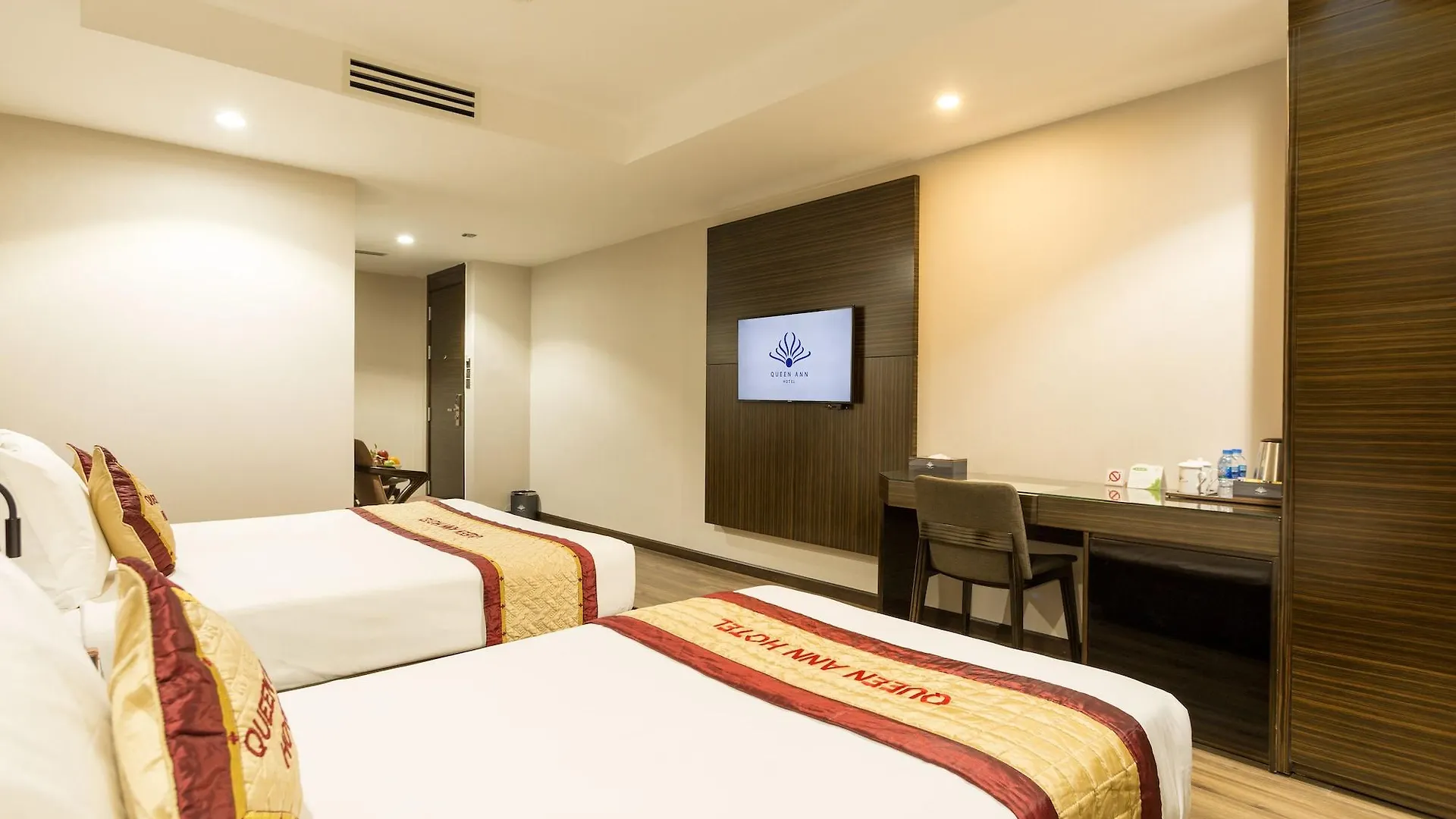 Queen Ann Hotel Ho Chi Minh City
